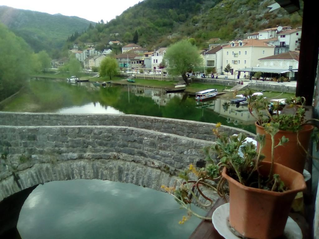 Guest House Perjanik Rijeka Crnojevića Eksteriør billede